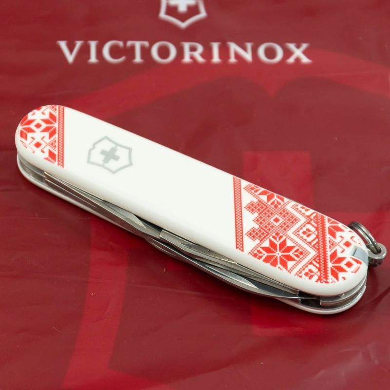 Складаний ніж Victorinox (Швейцарія) із серії Huntsman.