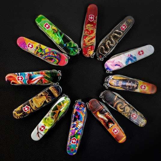 Складной нож Victorinox (Швейцария) из серии Spartan. Артикул
