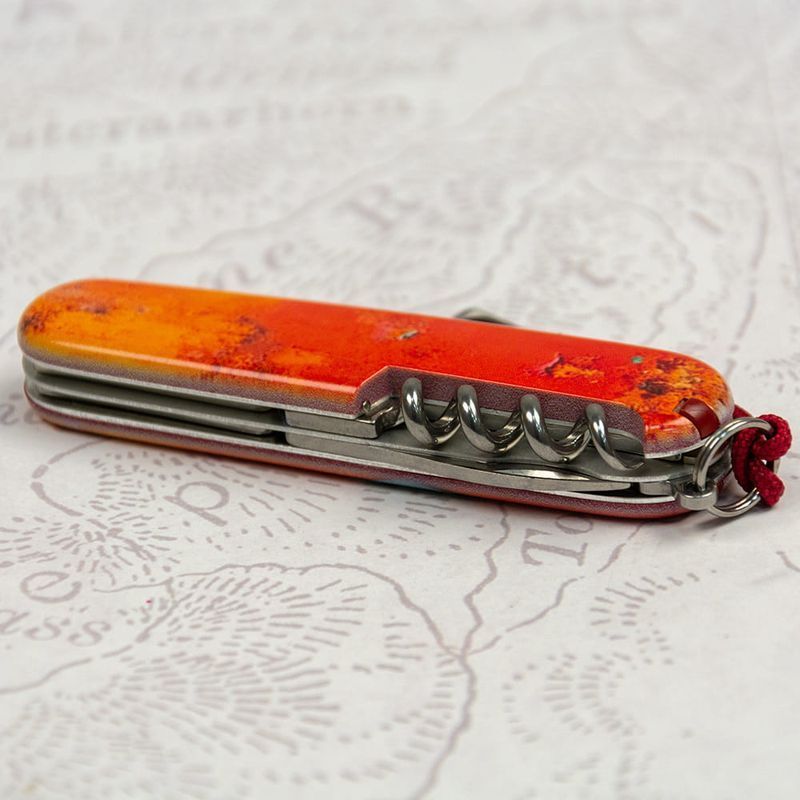 Складной нож Victorinox (Швейцария) из серии Spartan.