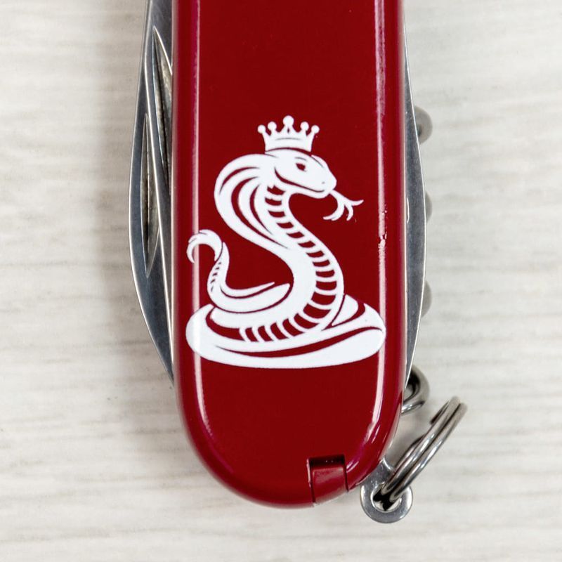 Складаний ніж Victorinox (Швейцарія) із серії Spartan.