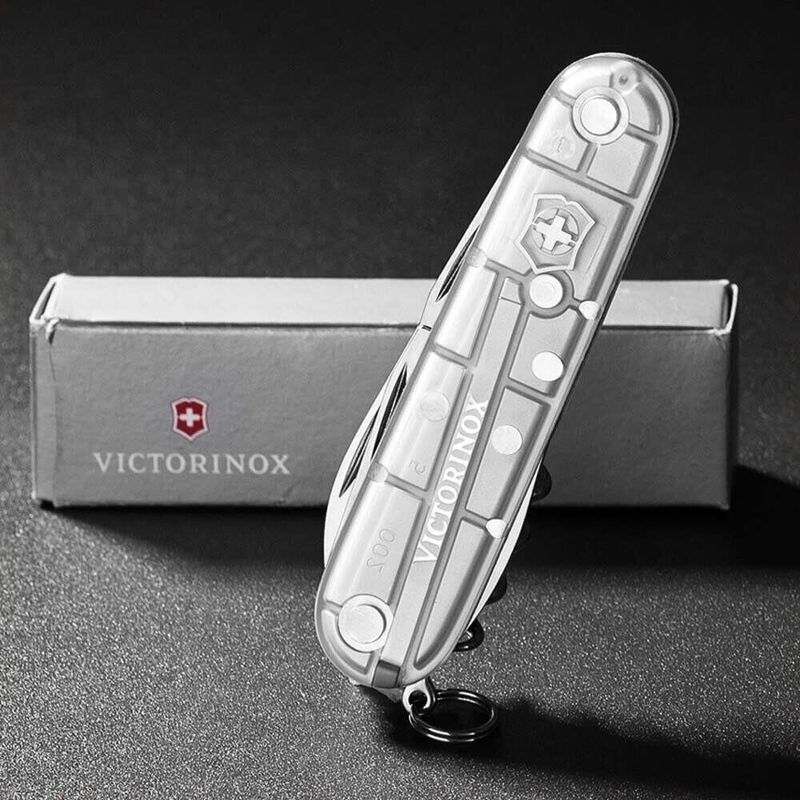 Складаний ніж Victorinox (Швейцарія) із серії Spartan.