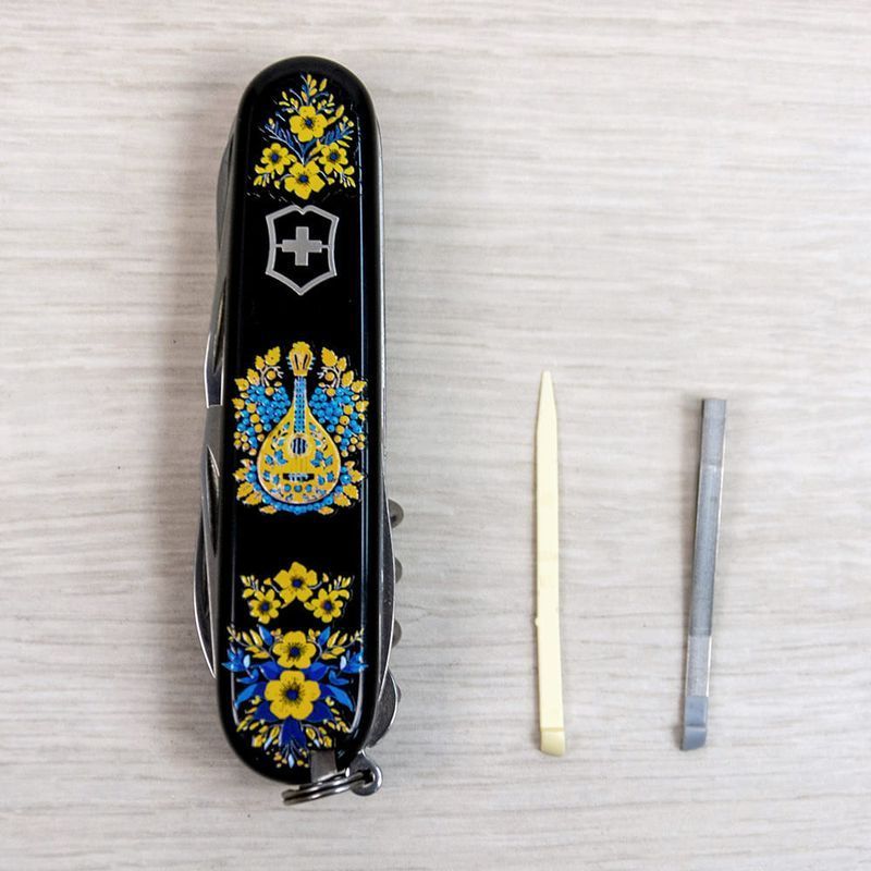 Складной нож Victorinox (Швейцария) из серии Huntsman.