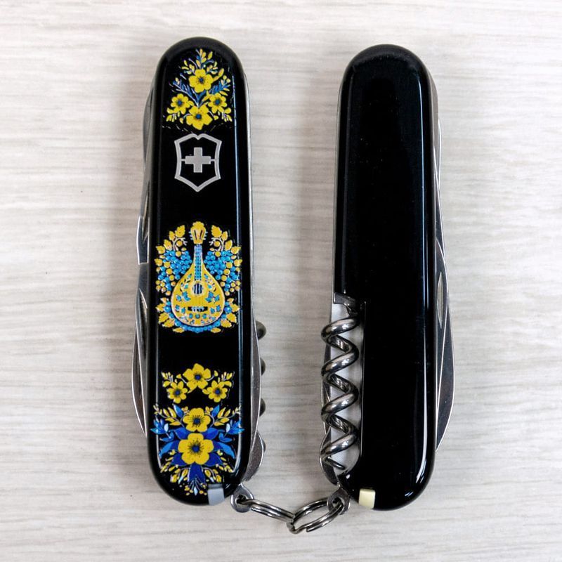 Складной нож Victorinox (Швейцария) из серии Huntsman.