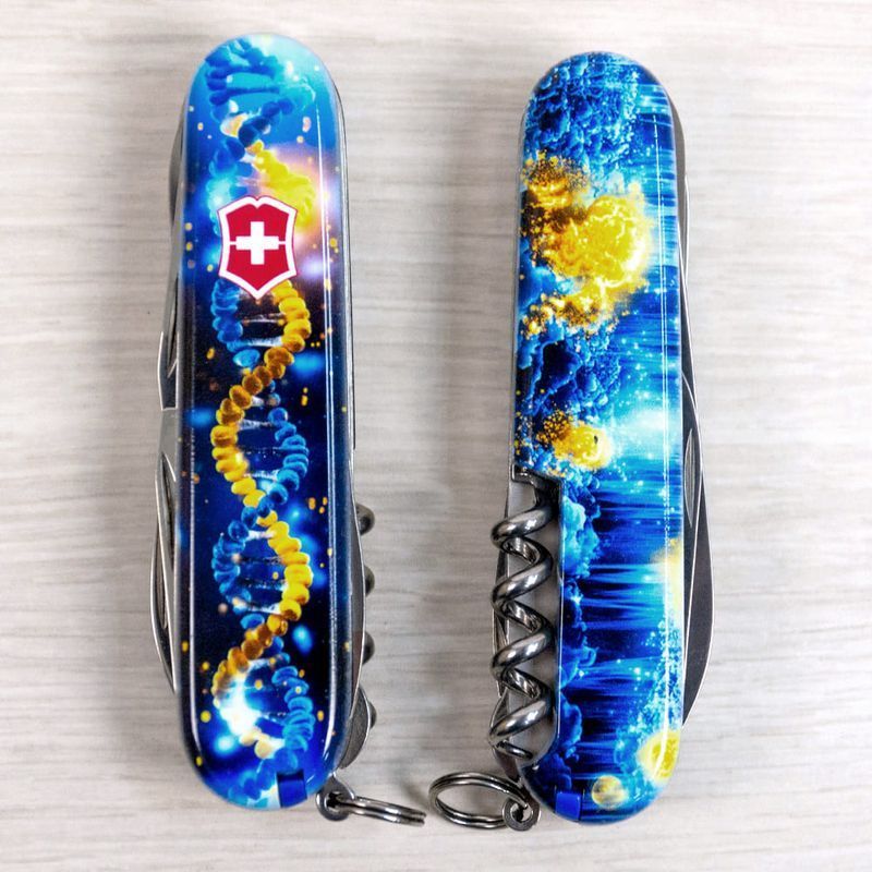 Складной нож Victorinox (Швейцария) из серии Huntsman.