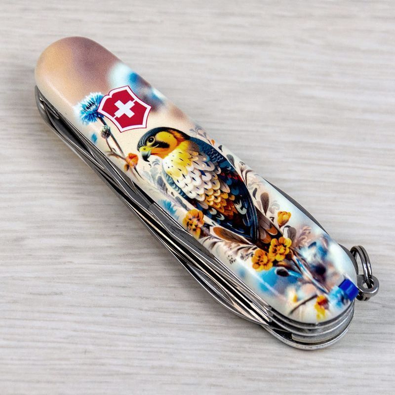 Складной нож Victorinox (Швейцария) из серии Huntsman.