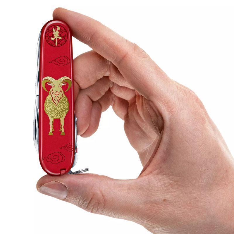 Складаний ніж Victorinox (Швейцарія) із серії Huntsman.