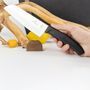 Кухонний ніж Victorinox SwissClassic Santoku 6.8523.17G чорний