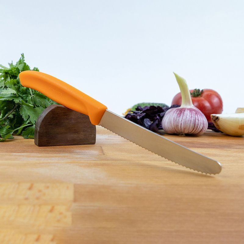 Кухонный нож Victorinox SwissClassic Tomato&Table 6.7836.L119 оранжевый