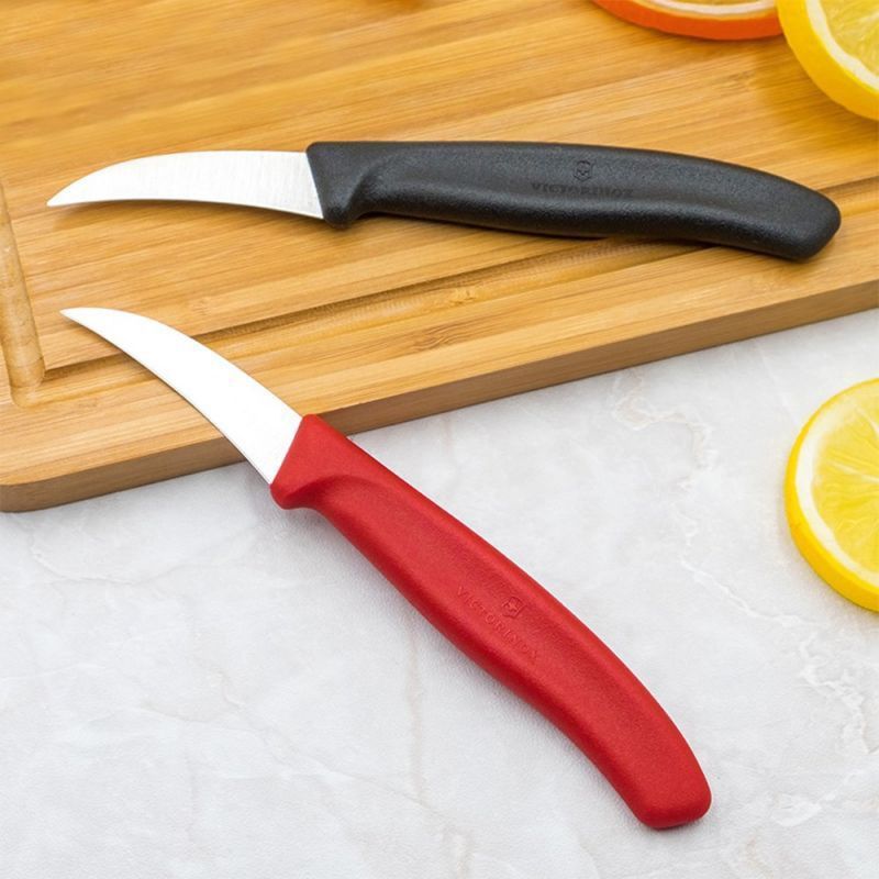 Кухонный нож Victorinox SwissClassic Shaping 6.7501 красный