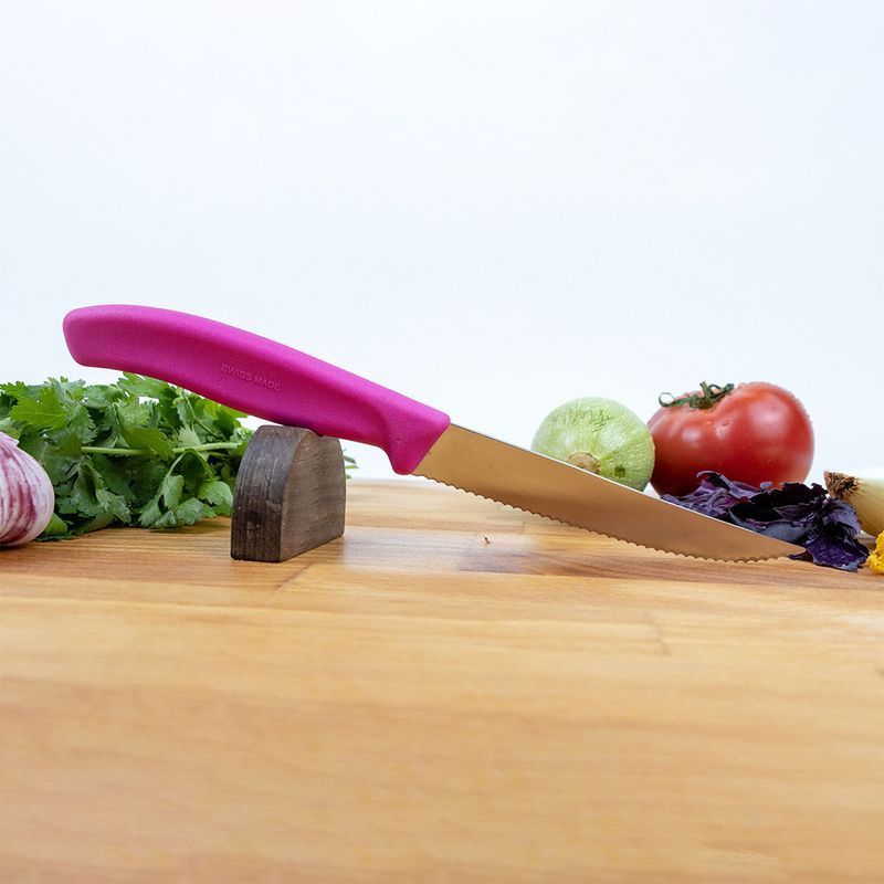 Кухонний ніж Victorinox SwissClassic Steak&Pizza 6.7936.12L5 рожевий