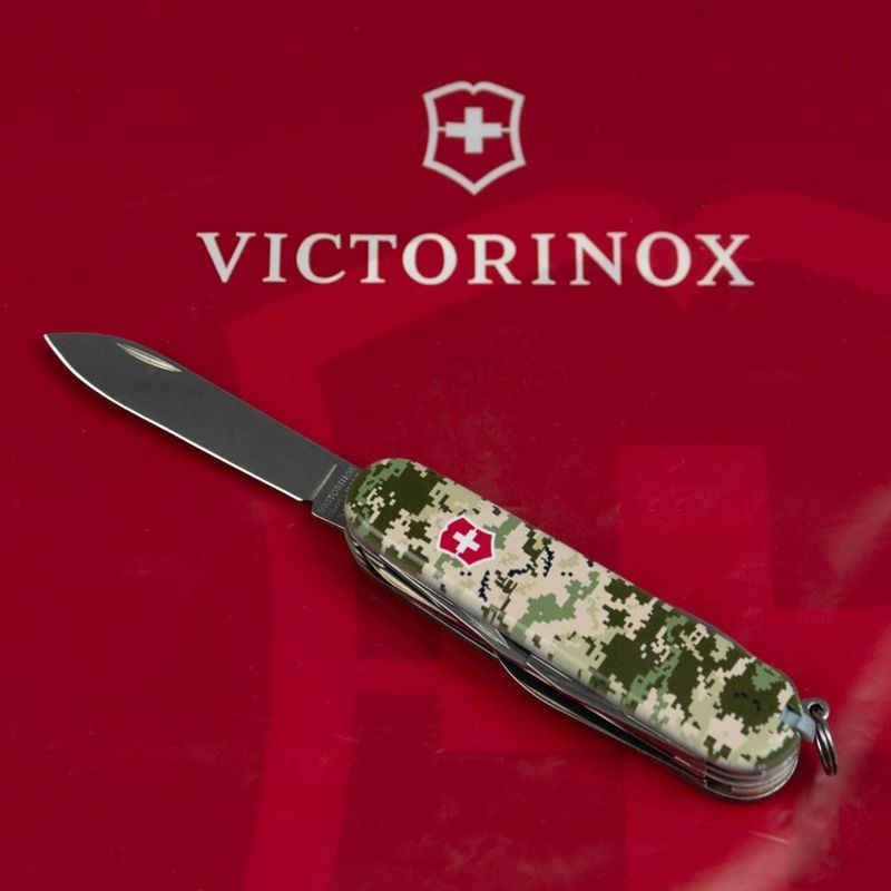 Складной нож Victorinox (Швейцария) из серии Huntsman.