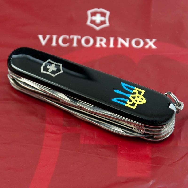 Складаний ніж Victorinox (Швейцарія) із серії Huntsman.