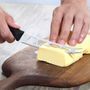 Кухонний ніж Victorinox SwissClassic Butter&Cream Cheese 6.7863.13B чорний