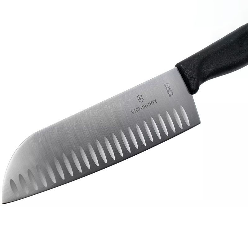 Кухонний ніж Victorinox SwissClassic Santoku 6.8523.17B чорний