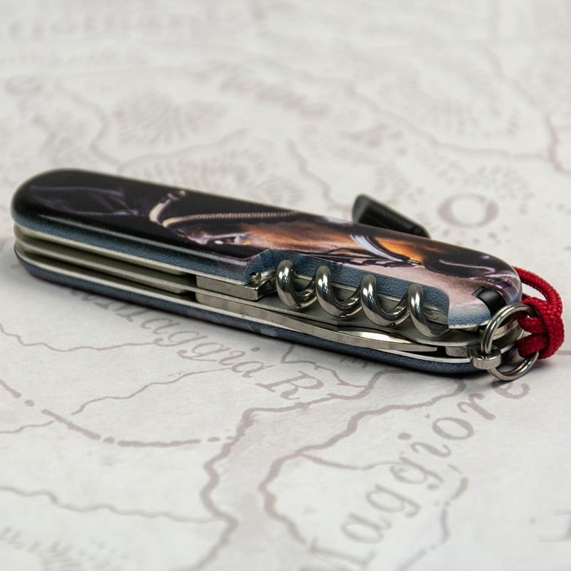 Складной нож Victorinox (Швейцария) из серии Spartan.
