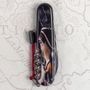 Складной нож Victorinox (Швейцария) из серии Spartan.